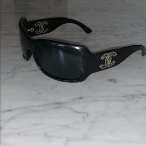 Chanel Sunglasses! Black plastic frames.